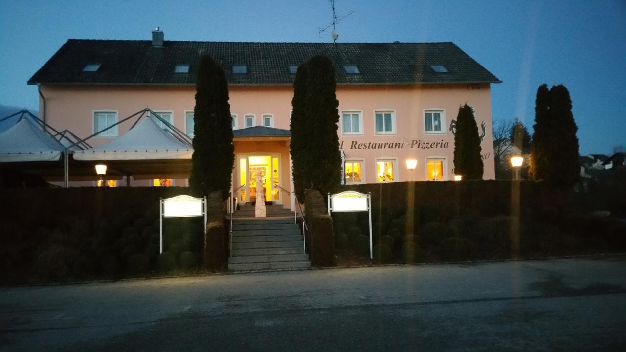 Hotel Al Cavallino Arnstorf Eksteriør billede